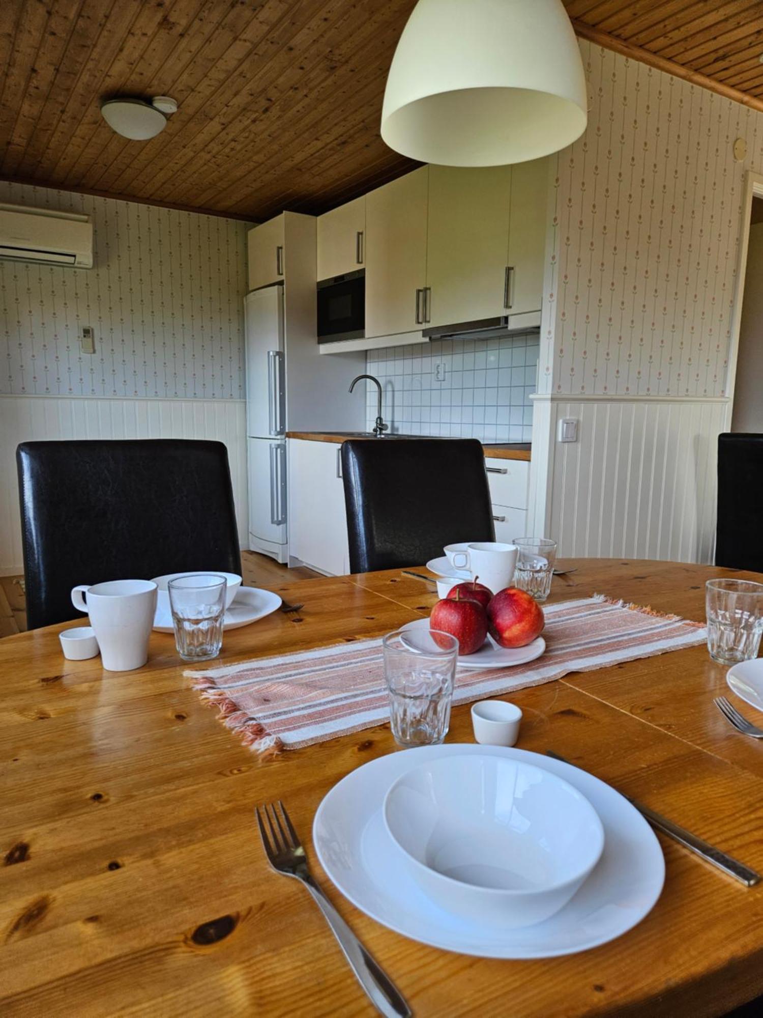 Askevikstugby Villa Sjotorp Bagian luar foto