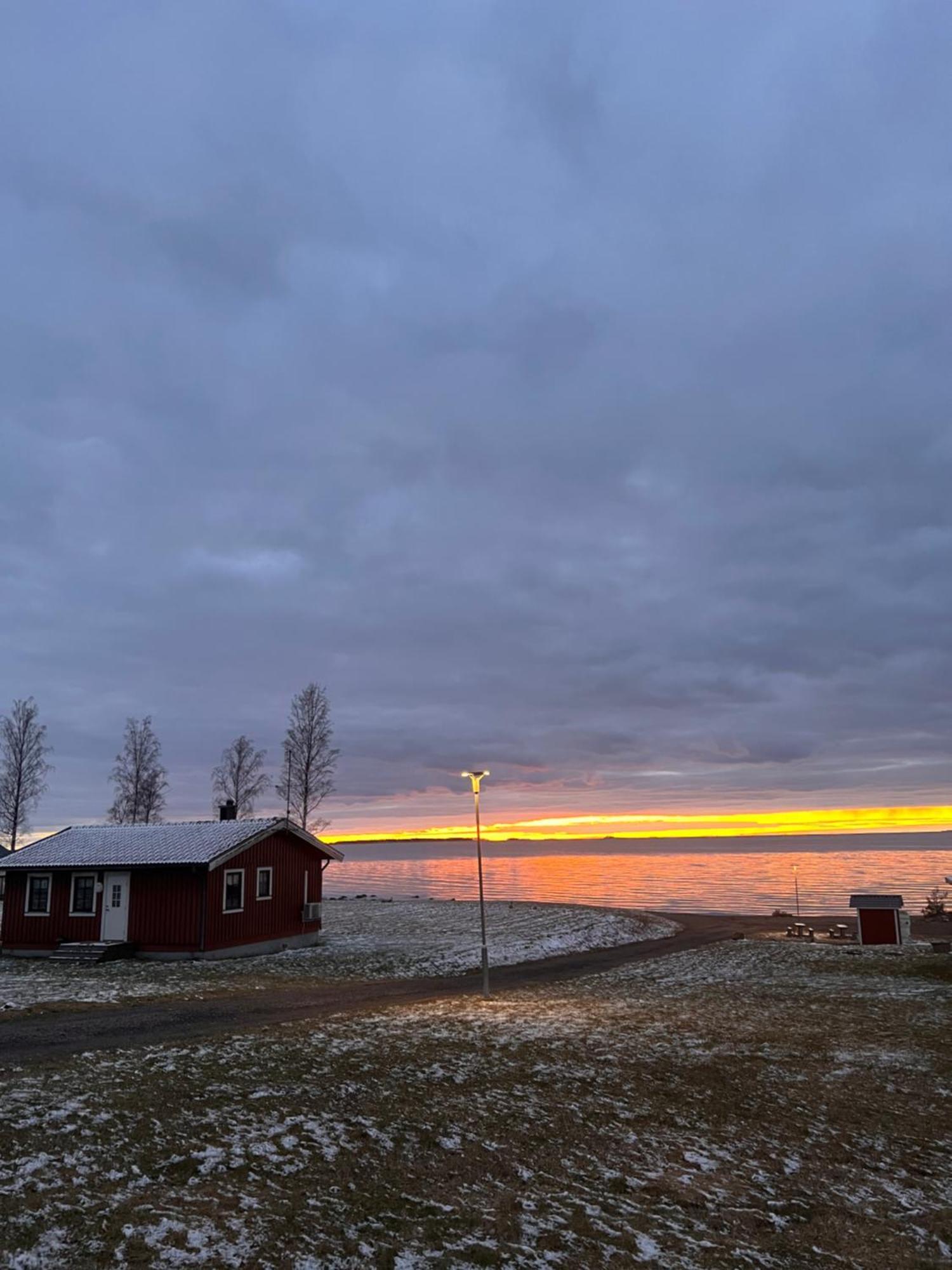 Askevikstugby Villa Sjotorp Bagian luar foto
